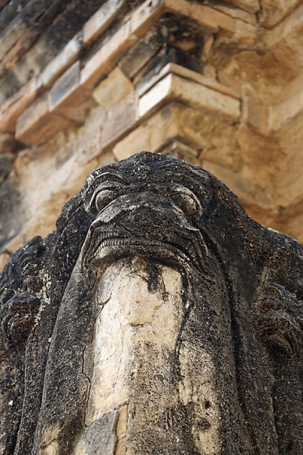 Prasat Sikhoraphum-MAR15-074